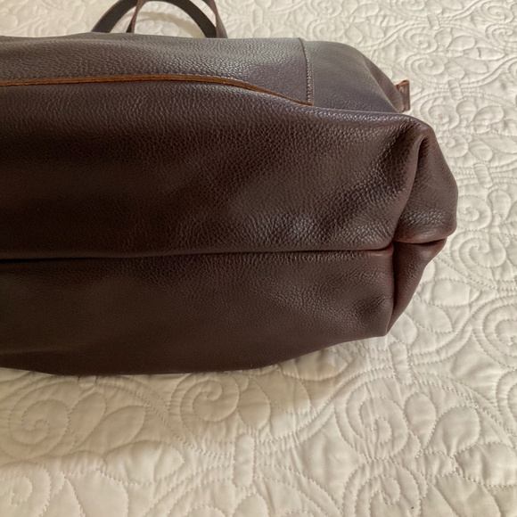 Portland Leather Oversized Tote - Picture 4 of 8